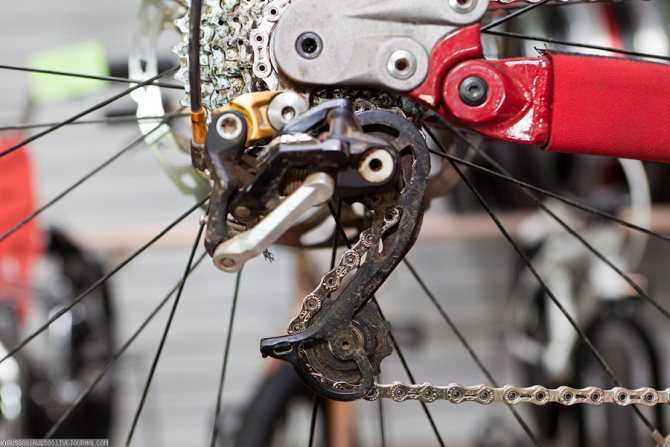 Как правильно удалить лишние звенья на цепи велосипеда и натянуть ее