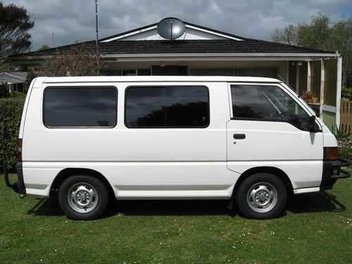 Mitsubishi delica: поколения, характеристики, с левым рулем | avtobrands.ru