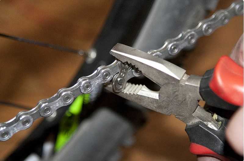 Что делать, если проскакивает цепь на велосипеде?