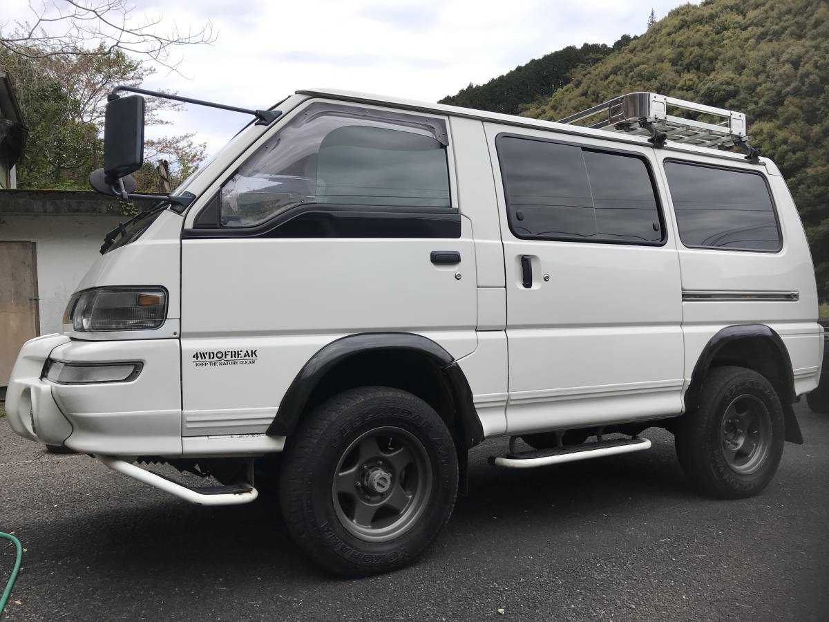 Пять поколений японского минивэна mitsubishi delica